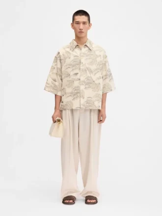 Aloe-skjortan Skjorta i bananjacquard med boxig passform