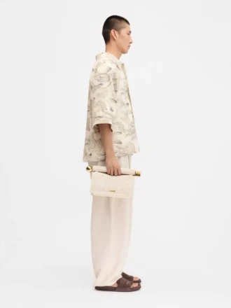 Aloe-skjortan Skjorta i bananjacquard med boxig passform