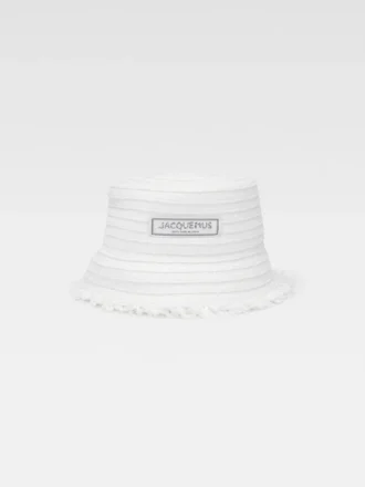 Bacino-buckethat Slitna raffiahattar