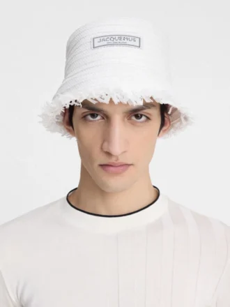 Bacino-buckethat Slitna raffiahattar