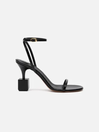 Bisou-sandaler Sandaler med geometrisk klack