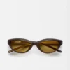 Curvo-solglasögon Ovala solglasögon i cat-eye-modell Curvo-solglasögon Ovala solglasögon i cat-eye-modell