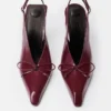 De höga Cubisto-slingback-skorna Slingback-pumps De höga Cubisto-slingback-skorna Slingback-pumps