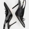 De höga Cubisto-slingback-skorna Slingback-pumps De höga Cubisto-slingback-skorna Slingback-pumps