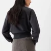 Den broderade tröjan Broderad stickad tröja Den broderade tröjan Broderad stickad tröja