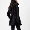 Den korta trenchcoaten Ovalo Trenchcoat med timglasform Den korta trenchcoaten Ovalo Trenchcoat med timglasform