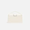 Den stora Bambino Cross-body-väskan med metallklaff Den stora Bambino Cross-body-väskan med metallklaff