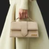 Den stora Bambino Crossbody-väskan med lock