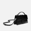 Den stora Bambino Crossbody-väskan med lock