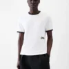 Gio-t-shirt Kortärmad t-shirt med broderad patch Gio-t-shirt Kortärmad t-shirt med broderad patch