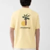 Hello Dubai-t-shirt Logot-shirt – säljs exklusivt online och i våra butiker i Förenade Arabemiraten Hello Dubai-t-shirt Logot-shirt – säljs exklusivt online och i våra butiker i Förenade Arabemiraten