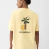 Hello Dubai-t-shirt Logot-shirt – säljs exklusivt online och i våra butiker i Förenade Arabemiraten Hello Dubai-t-shirt Logot-shirt – säljs exklusivt online och i våra butiker i Förenade Arabemiraten