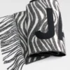 Jacquemus-scarf Scarf med logotyp och fransar Jacquemus-scarf Scarf med logotyp och fransar