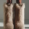 Jacquemus Yeti Moon Boot Höga stövlar i fuskpäls – i samarbete med Moon Boot Jacquemus Yeti Moon Boot Höga stövlar i fuskpäls – i samarbete med Moon Boot