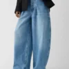 Jeans från Ovalo de-Nîmes Jeans med hög midja och kurvig passform Jeans från Ovalo de-Nîmes Jeans med hög midja och kurvig passform