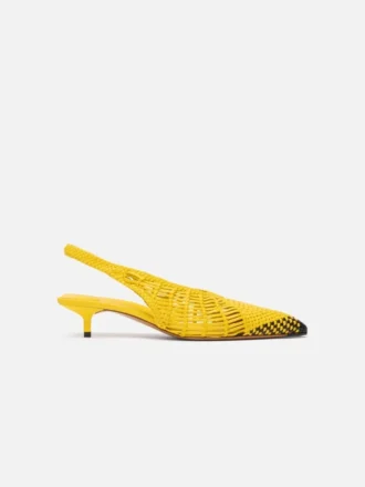 Låga Cubisto Banane Vävda bananformade slingbacks