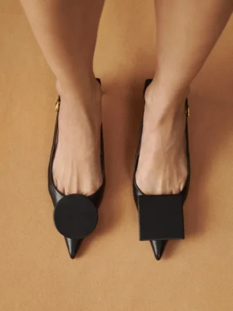 Låga Duelo-slingbacks Cirkelformade fyrkantiga kitten heels