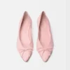Låga Tourni-klackar Låga vridna pumps Låga Tourni-klackar Låga vridna pumps