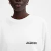 Långärmad t-shirt med Courchevel-adressen Långärmad t-shirt med tryckt adress och logotyp – säljs exklusivt online och i vår butik i Courchevel Långärmad t-shirt med Courchevel-adressen Långärmad t-shirt med tryckt adress och logotyp – säljs exklusivt online och i vår butik i Courchevel