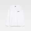 Långärmad t-shirt med Courchevel-adressen Långärmad t-shirt med tryckt adress och logotyp – säljs exklusivt online och i vår butik i Courchevel Långärmad t-shirt med Courchevel-adressen Långärmad t-shirt med tryckt adress och logotyp – säljs exklusivt online och i vår butik i Courchevel