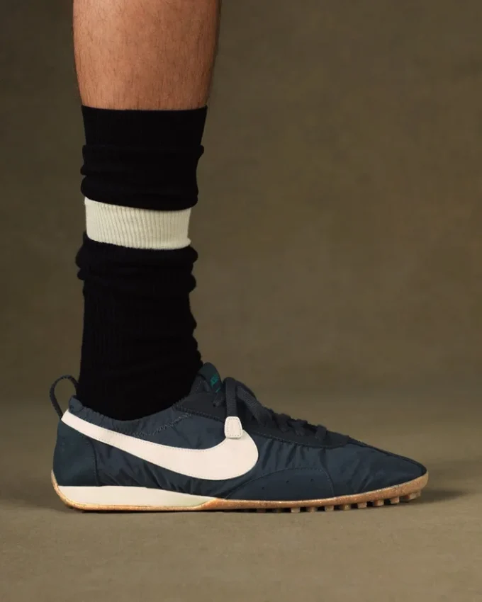 Moon Shoe Jacquemus + Nike Unisex Moon Shoes sneakers – samarbete mellan Jacquemus och Nike Moon Shoe Jacquemus + Nike Unisex Moon Shoes sneakers – samarbete mellan Jacquemus och Nike