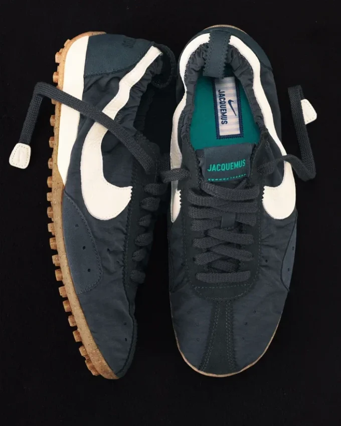 Moon Shoe Jacquemus + Nike Unisex Moon Shoes sneakers – samarbete mellan Jacquemus och Nike Moon Shoe Jacquemus + Nike Unisex Moon Shoes sneakers – samarbete mellan Jacquemus och Nike