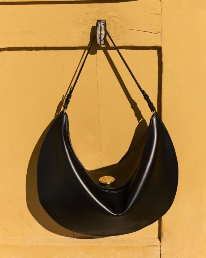 Ovalo-väskan Hobo-väska Ovalo-väskan Hobo-väska