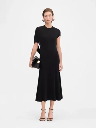 Salerno-klänningen Asymmetrisk draperad klänning