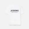 T-shirt med adressen till Bahamas Kortärmad t-shirt med logotyp och adress – säljs exklusivt online och i vår butik på Bahamas T-shirt med adressen till Bahamas Kortärmad t-shirt med logotyp och adress – säljs exklusivt online och i vår butik på Bahamas