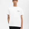 T-shirt med adressen till Dubai Kortärmad t-shirt med tryckt adress och logotyp T-shirt med adressen till Dubai Kortärmad t-shirt med tryckt adress och logotyp