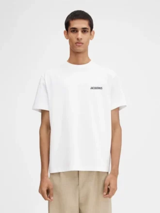 T-shirt med adressen till Los Angeles Kortärmad t-shirt med tryckt adress och logotyp – säljs exklusivt online och i vår butik i Los Angeles