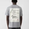 T-shirt med London Corgi-tryck Kortärmad t-shirt med logotyp – säljs exklusivt online och i vår butik i London T-shirt med London Corgi-tryck Kortärmad t-shirt med logotyp – säljs exklusivt online och i vår butik i London