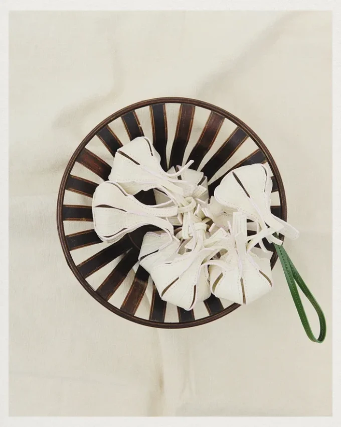 Vitlöken Origami-vitlöksformad väskcharm